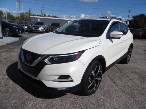 2022 Nissan Rogue Sport SL