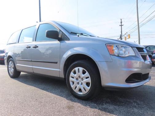Silver 2016 Dodge Grand Caravan AVP/SE