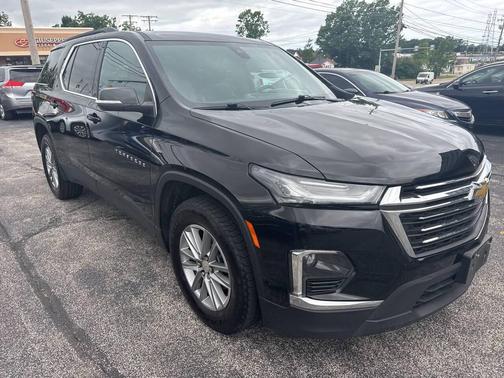 2022 Chevrolet Traverse LT Leather