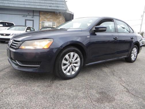 2015 Volkswagen Passat 1.8T Auto Wolfsburg Ed