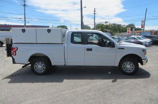 White 2018 Ford F-150 XL