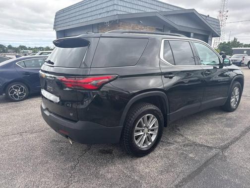 2022 Chevrolet Traverse LT Leather