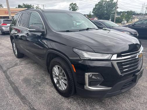 2022 Chevrolet Traverse LT Leather