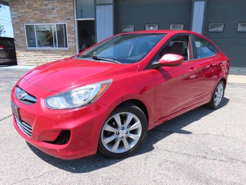 Boston Red 2012 Hyundai Accent GLS