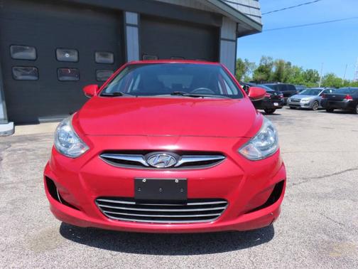 Boston Red 2012 Hyundai Accent GLS