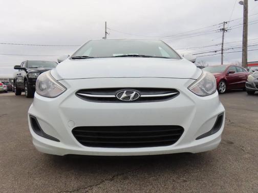 2016 Hyundai Accent SE