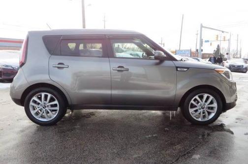 2017 Kia Soul +