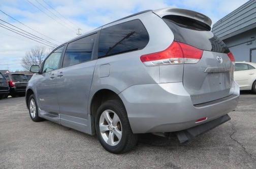 2012 Toyota Sienna LE