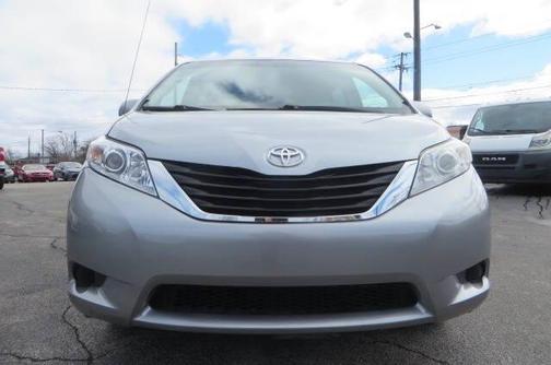 2012 Toyota Sienna LE