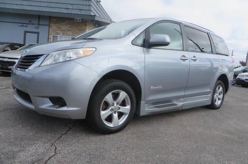 2012 Toyota Sienna LE