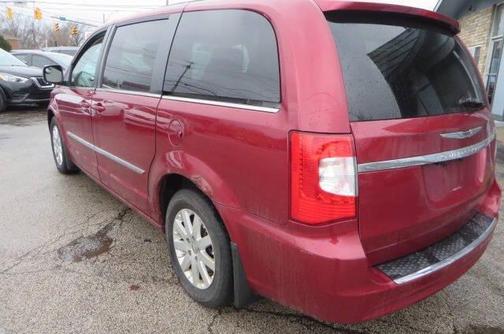 2013 Chrysler Town & Country Touring