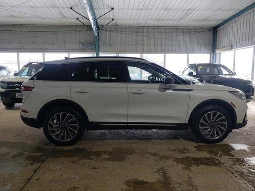 2025 Lincoln Corsair Reserve