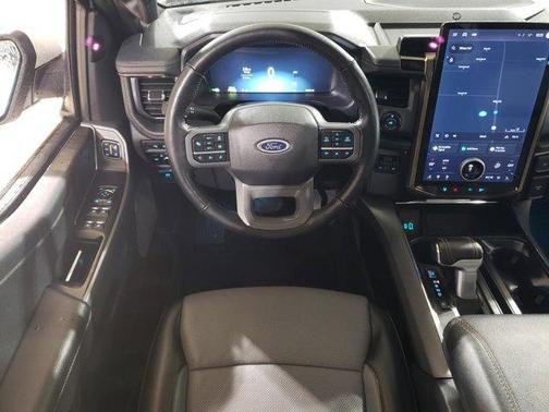 2023 Ford F-150 Lightning LARIAT