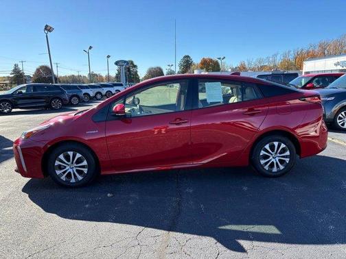 2021 Toyota Prius XLE