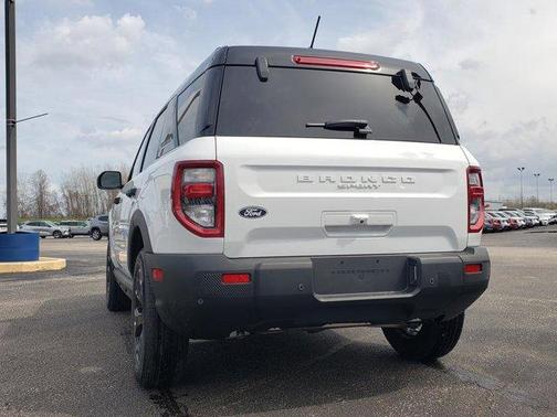 Oxford White 2026 Ford Bronco Sport Outer Banks