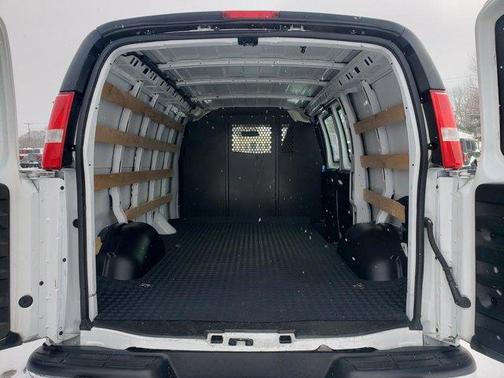 2024 GMC Savana 2500 Work Van