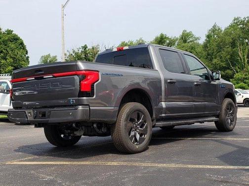 2025 Ford F-150 Lightning LARIAT
