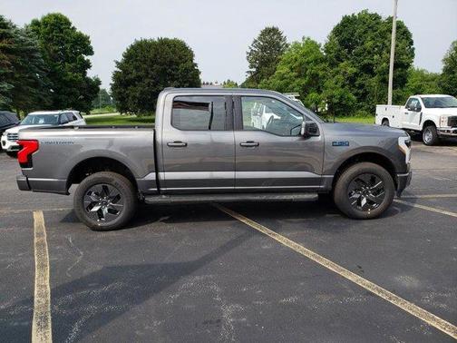 2025 Ford F-150 Lightning LARIAT