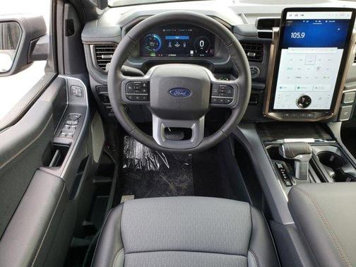 2025 Ford F-150 Lightning LARIAT