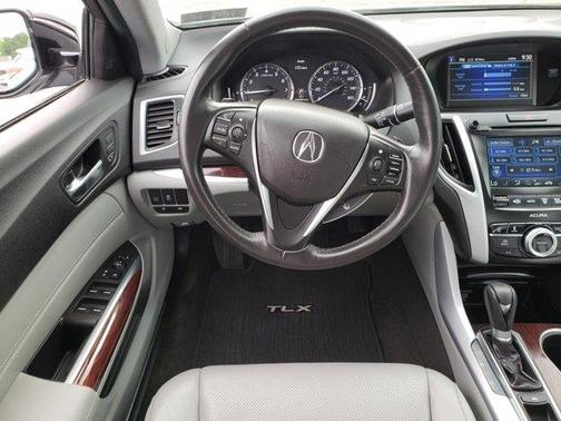 2017 Acura TLX w/Technology Package
