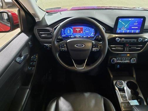2022 Ford Escape Titanium