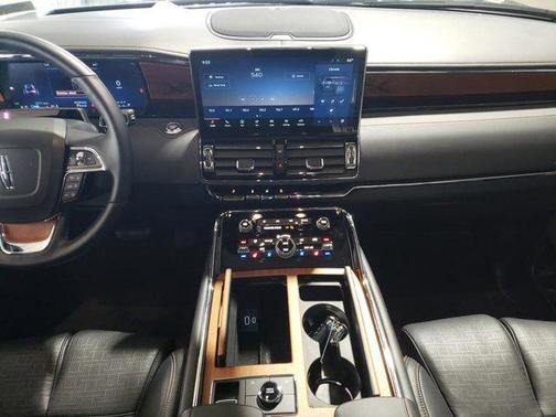 2024 Lincoln Navigator Black Label