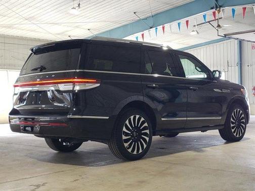 2024 Lincoln Navigator Black Label