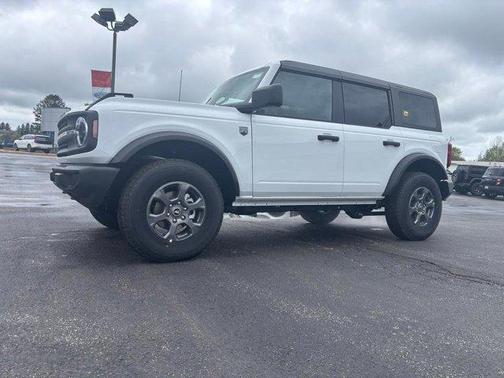 Oxford White 2026 Ford Bronco Big Bend