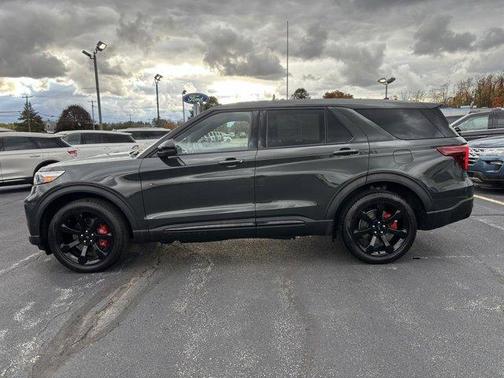 2022 Ford Explorer ST