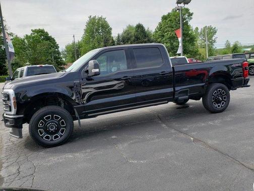 Agate Black 2025 Ford F-350 Super Duty