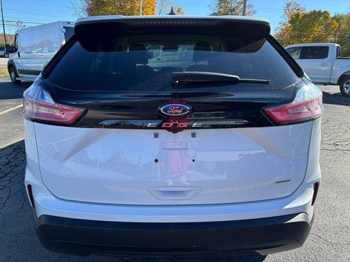 2023 Ford Edge SE