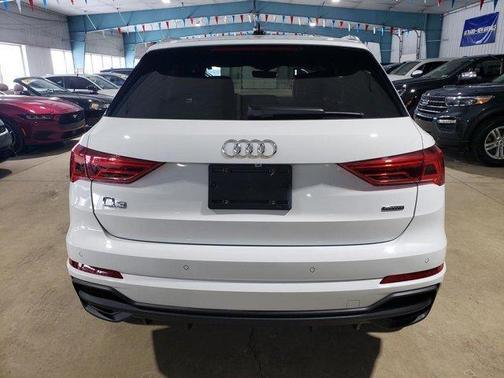 2024 Audi Q3 45 S line Premium