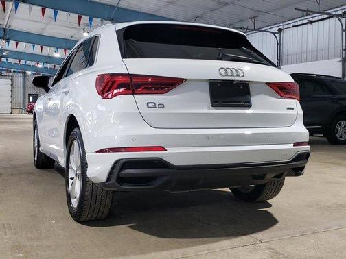 2024 Audi Q3 45 S line Premium