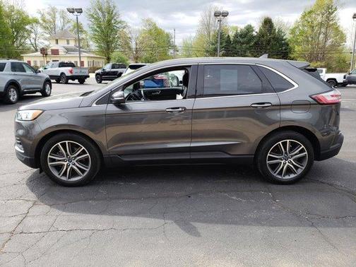 2019 Ford Edge Titanium