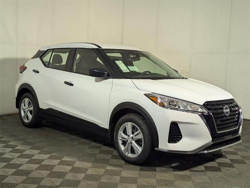 2025 Nissan Kicks Play S