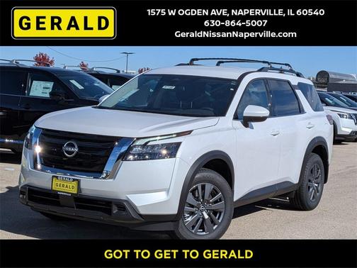 2025 Nissan Pathfinder SV