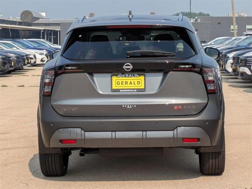 2025 Nissan Kicks SR