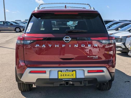 2025 Nissan Pathfinder Platinum