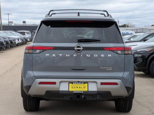 2025 Nissan Pathfinder Platinum