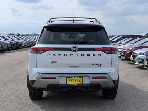 2025 Nissan Pathfinder Platinum
