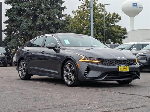 2022 Kia K5 EX
