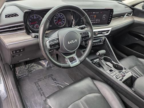 2022 Kia K5 EX