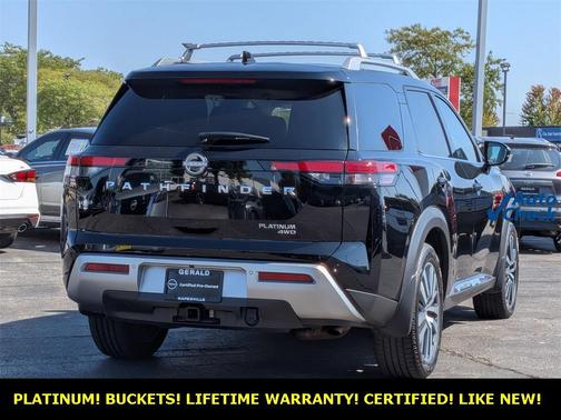2023 Nissan Pathfinder Platinum