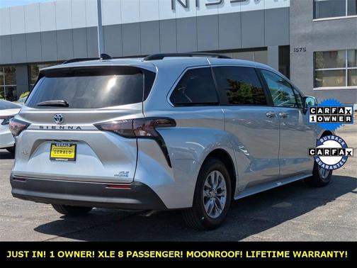 2023 Toyota Sienna XLE