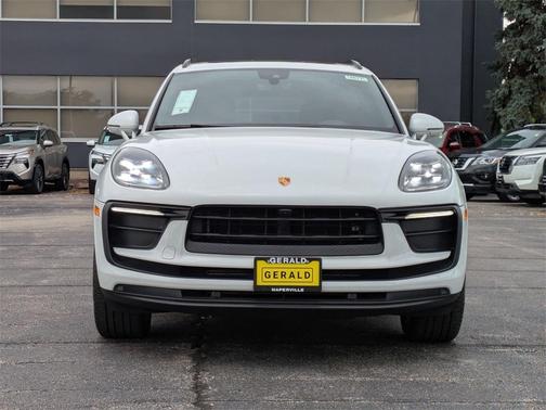 2022 Porsche Macan Base