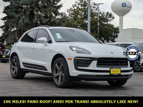 2022 Porsche Macan Base