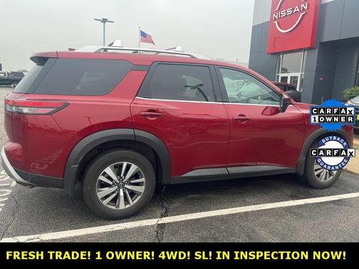 2023 Nissan Pathfinder SL