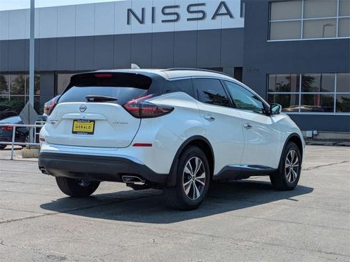 2024 Nissan Murano SV