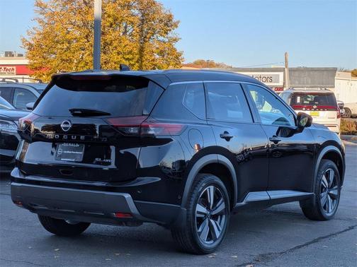 2024 Nissan Rogue SL