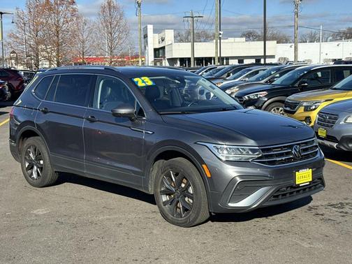 2023 Volkswagen Tiguan 2.0T SE
